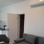Studio Apartment 公寓 *