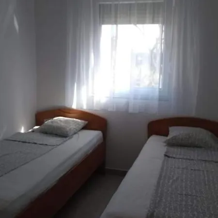 דירה Studio Apartment