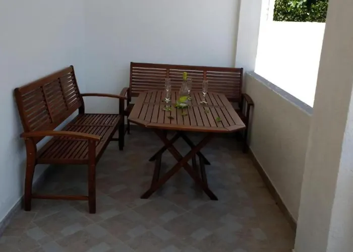 Studio Apartment Vir