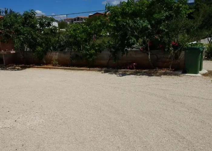 Studio Apartment Vir