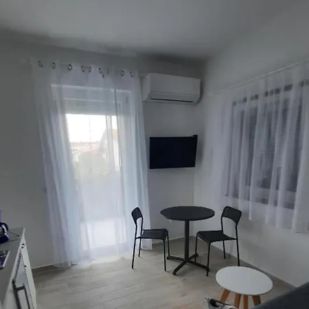 Apartman Studio Apartment Vir